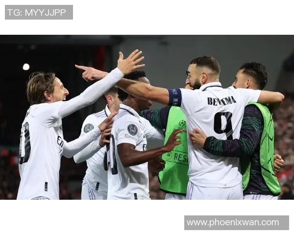 皇马友谊赛大胜多特蒙德四球狂潮引发全场欢呼